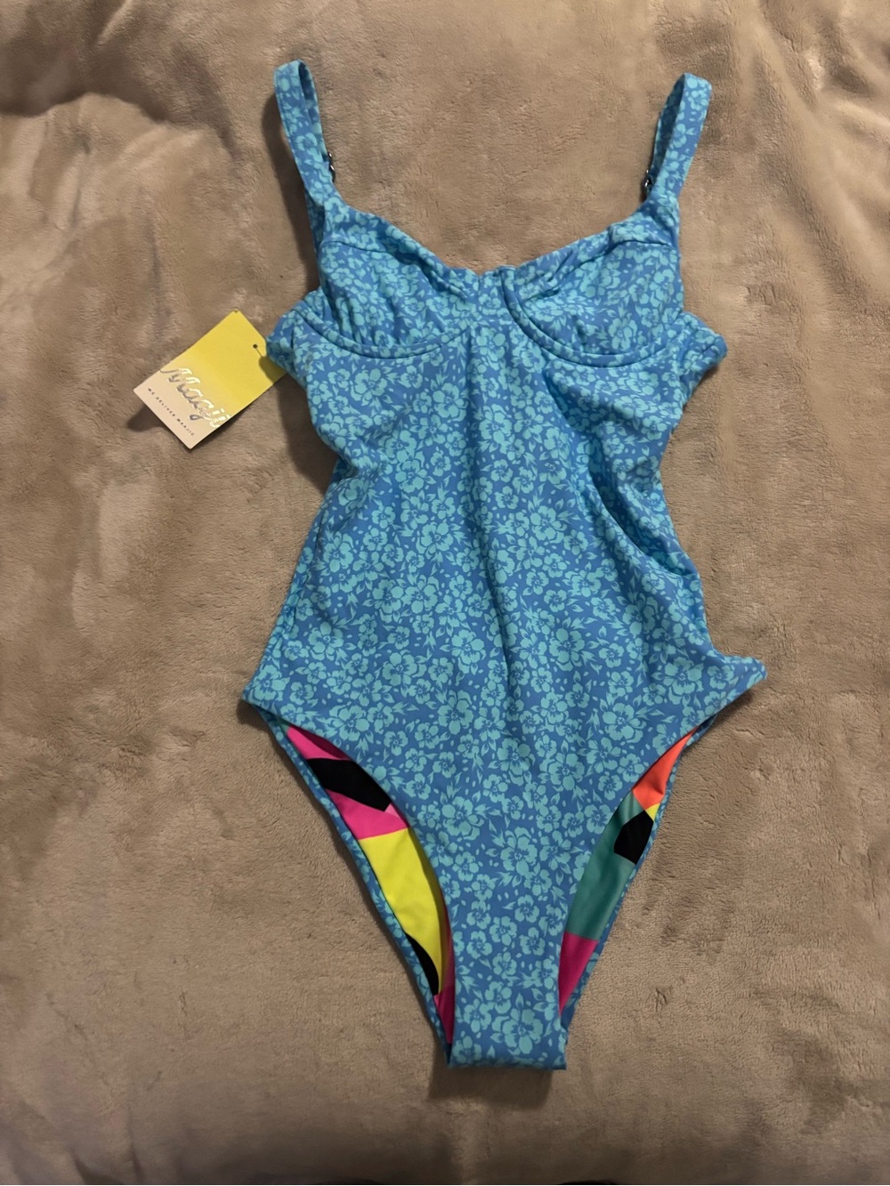 Woman reversible One-Piece Swimsuit by Maagi